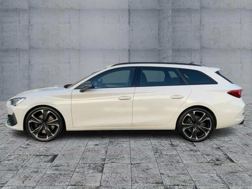 Cupra Leon ST VZ 2.0 TSI 4DRIVE MATRIX+NAVI+AHK+BEATS 11/2023-photo-3