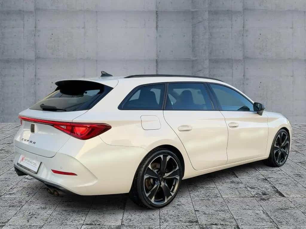Cupra Leon ST VZ 2.0 TSI 4DRIVE MATRIX+NAVI+AHK+BEATS 11/2023-photo-5