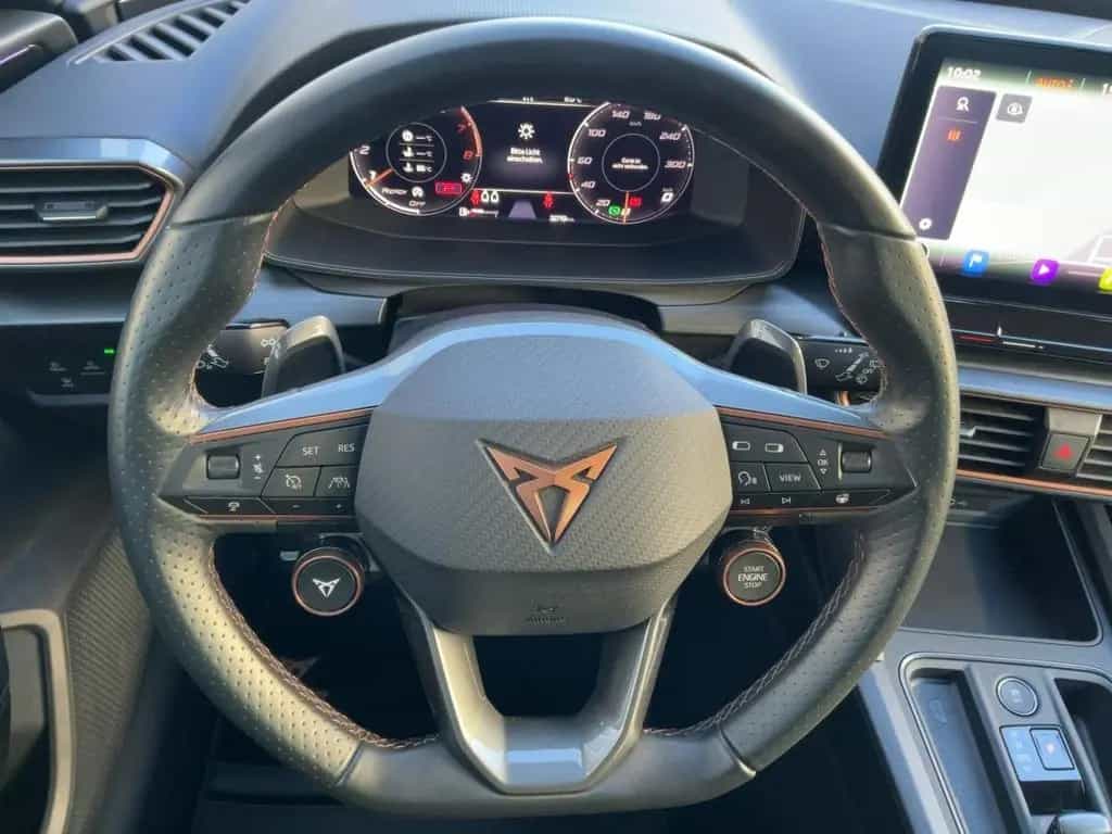 Cupra Leon ST VZ 2.0 TSI 4DRIVE MATRIX+NAVI+AHK+BEATS 11/2023-photo-9