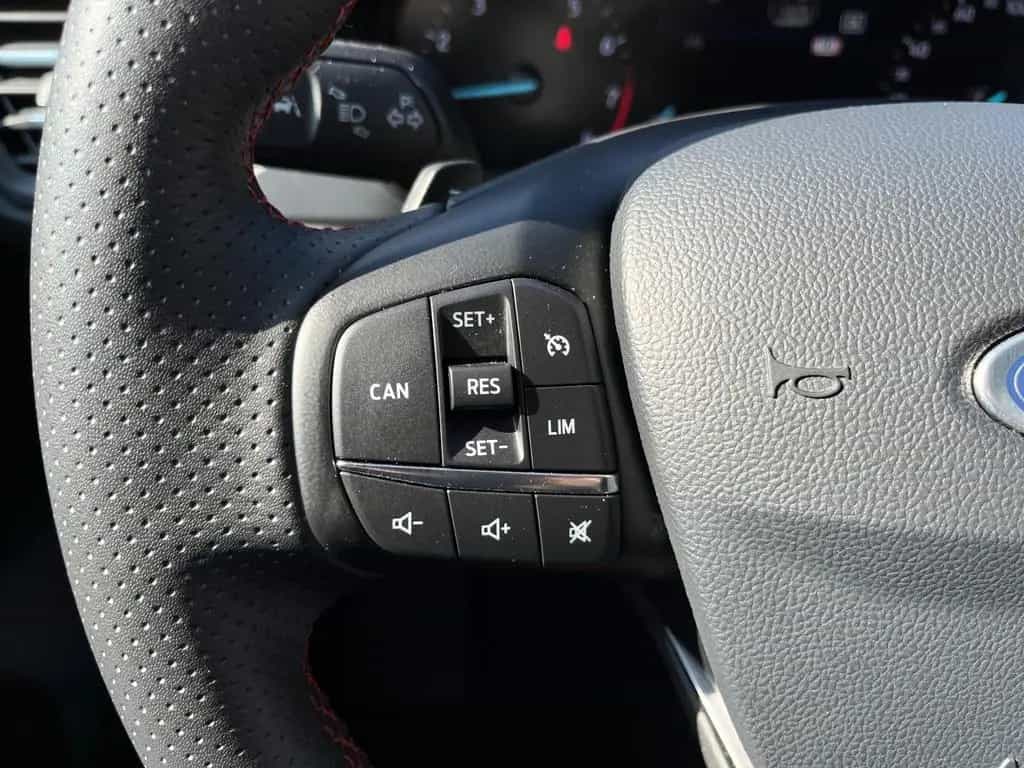 Ford Focus ST-Line 1.5 Ecoboost Navi GRA Sitzheizung 06/2019-photo-12