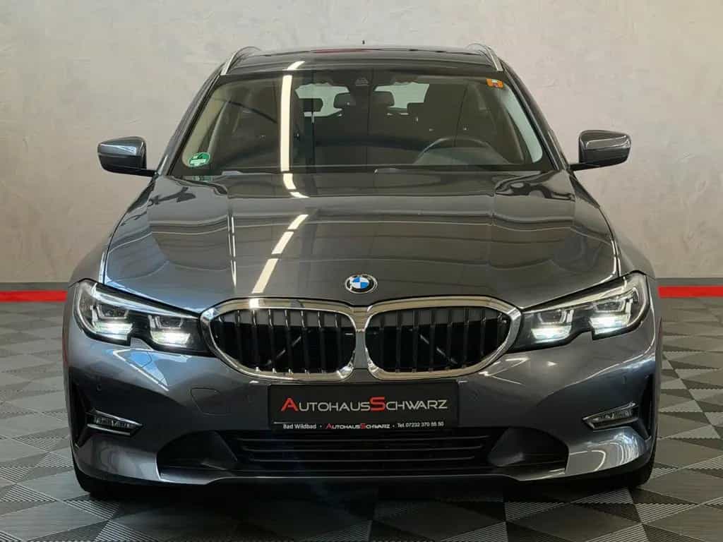 BMW 3 Series 320i Advantage Aut. Led VirtCock Kamera FahrAss 11/2021-photo-1