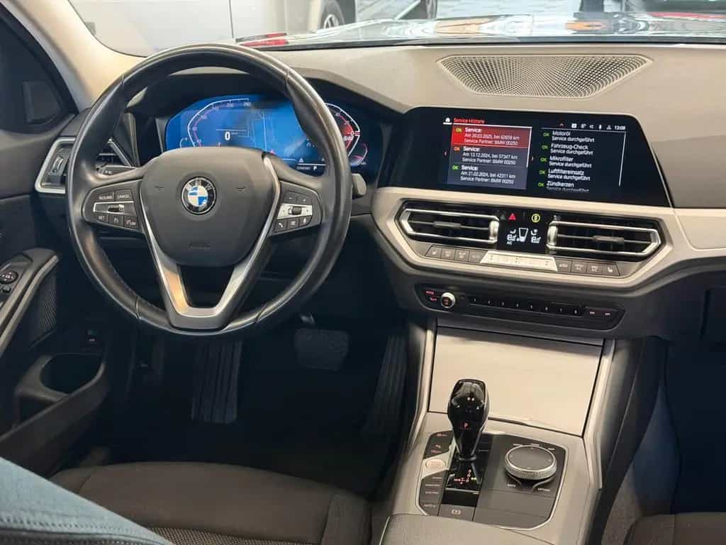 BMW 3 Series 320i Advantage Aut. Led VirtCock Kamera FahrAss 11/2021-photo-18