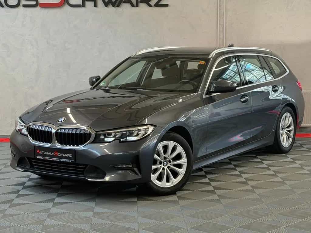 BMW 3 Series 320i Advantage Aut. Led VirtCock Kamera FahrAss 11/2021-photo-2