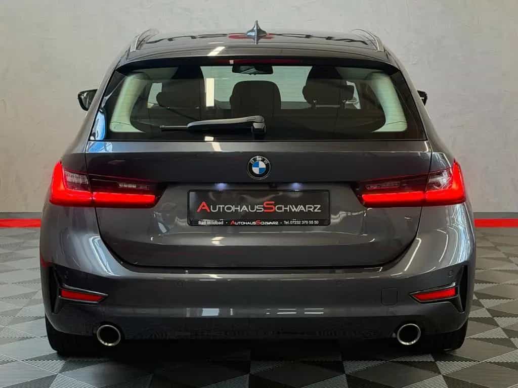 BMW 3 Series 320i Advantage Aut. Led VirtCock Kamera FahrAss 11/2021-photo-5