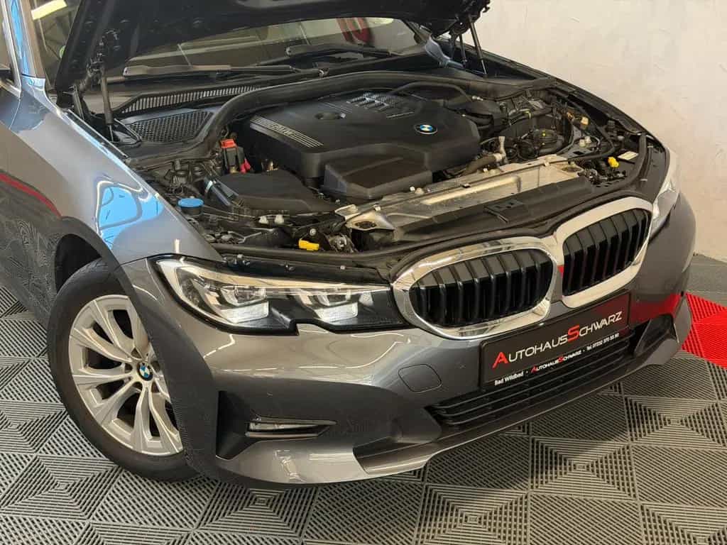 BMW 3 Series 320i Advantage Aut. Led VirtCock Kamera FahrAss 11/2021-photo-8