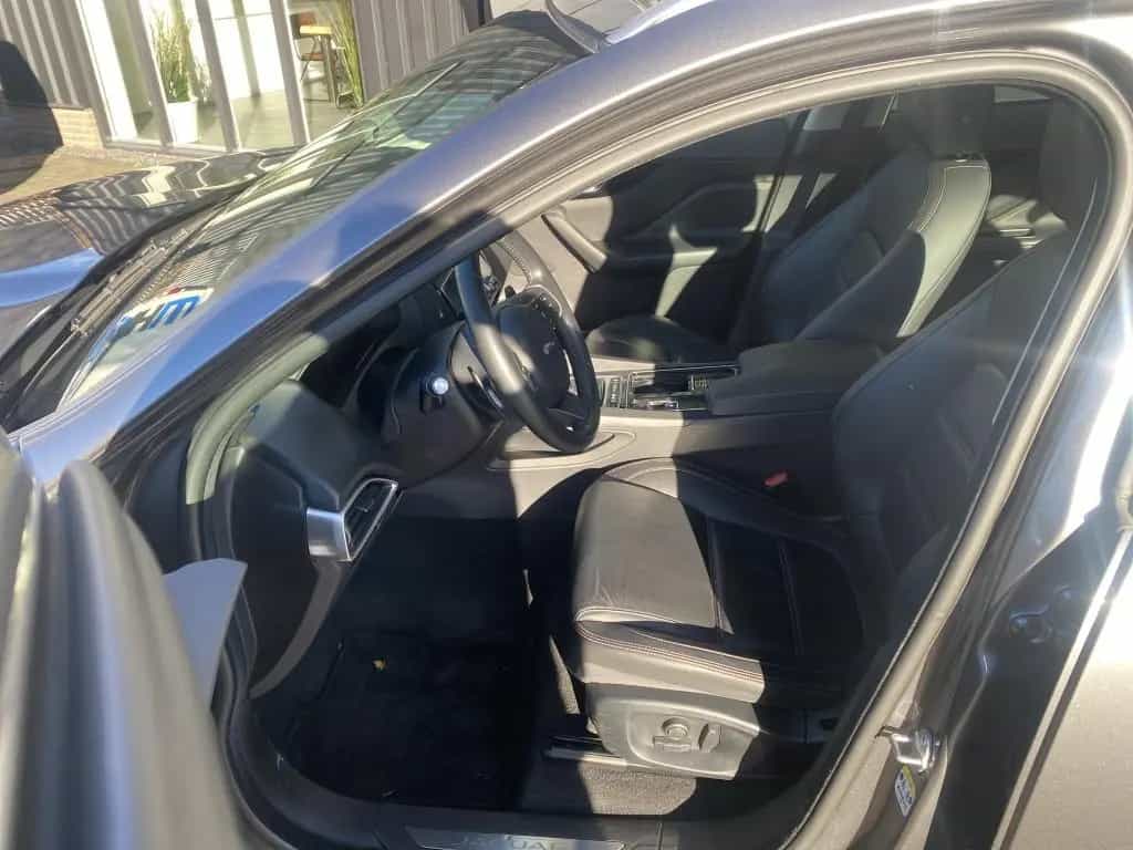 Jaguar F-Pace 20d AWD Portfolio Automatik Portfolio 07/2018-photo-7