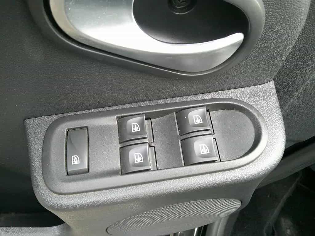Dacia Duster I Prestige 4x2 TCe 125 Erste Hand 11/2017-photo-13