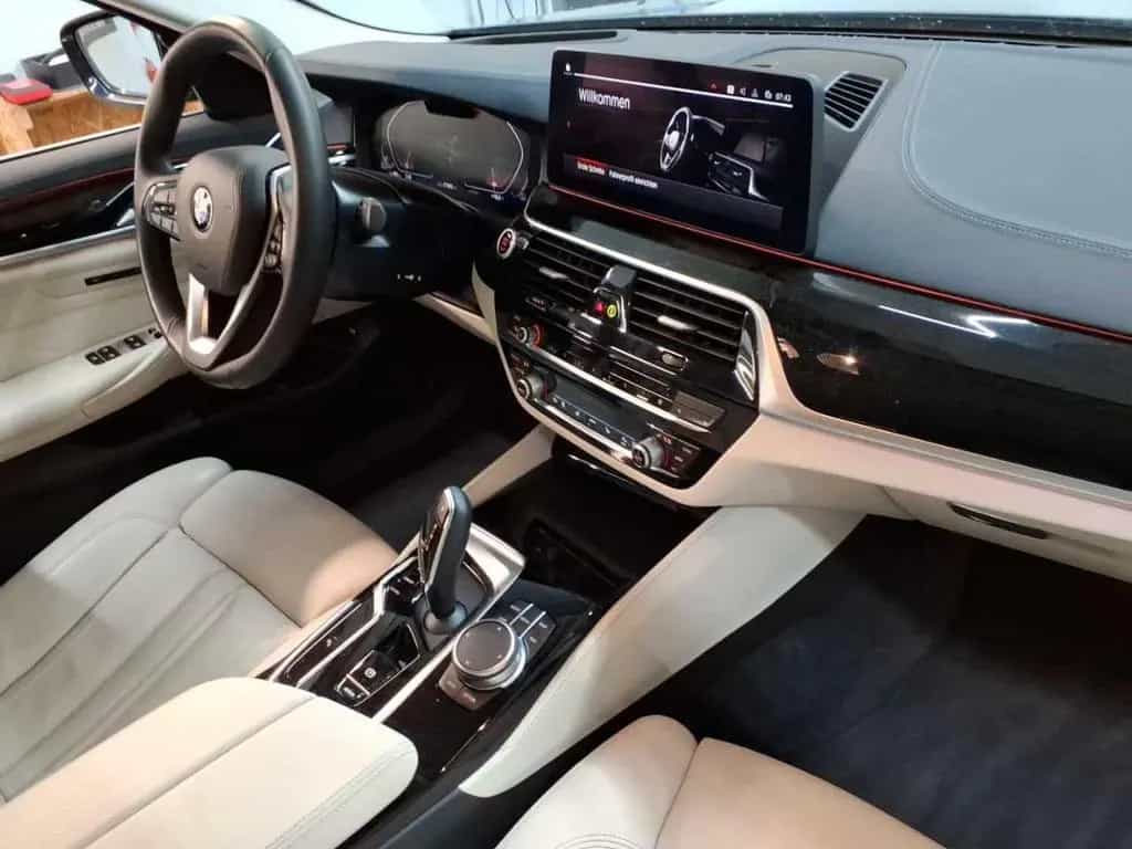 BMW 5 Series 520d xDrive Aut. Luxury Line Navi Leder 07/2022-photo-11