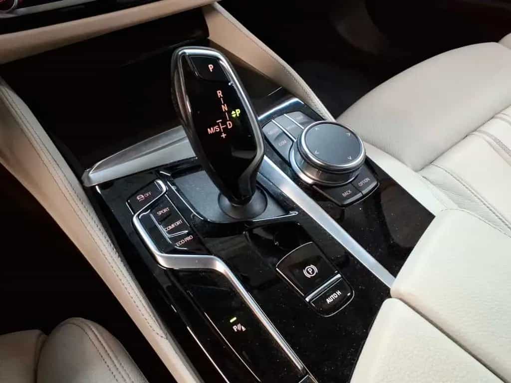 BMW 5 Series 520d xDrive Aut. Luxury Line Navi Leder 07/2022-photo-13