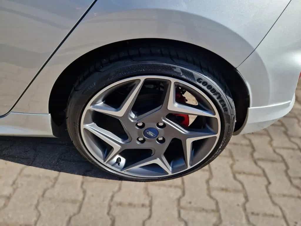 Ford Fiesta ST EASY/WINTER/LEDER/PANO/LED/18 04/2019-photo-40