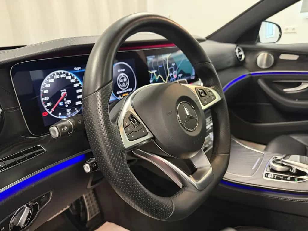 Mercedes-Benz E-Class 400 4Matic AMG-Line Wide MB-LED 360G Distr.+ 05/2018-photo-9