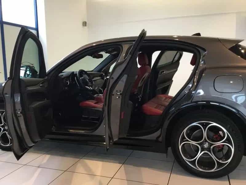 Alfa Romeo Stelvio Stelvio 2.2 Turbodiesel 210 C 03/2025-photo-9