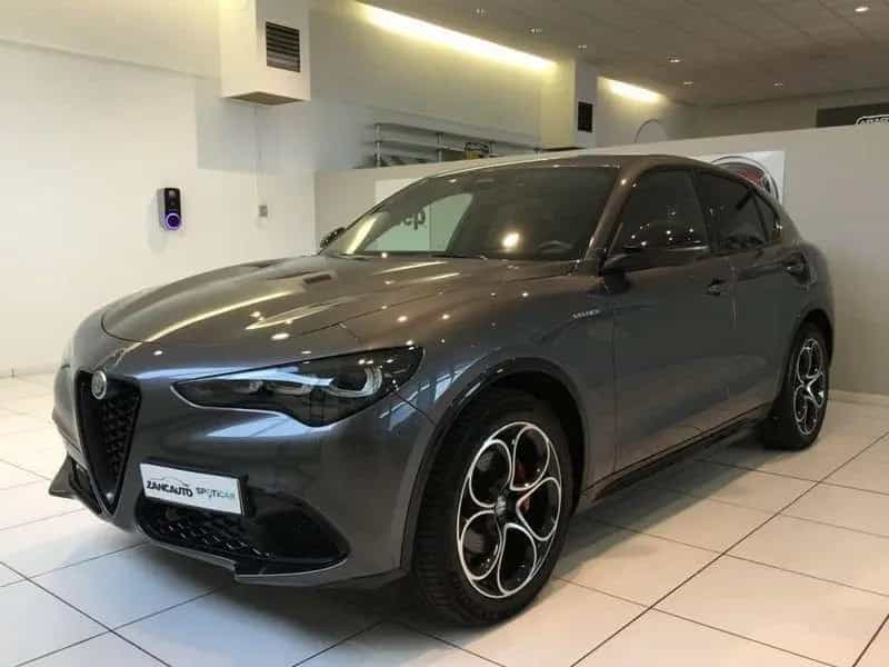 Alfa Romeo Stelvio Stelvio 2.2 Turbodiesel 210 C 03/2025-photo-1
