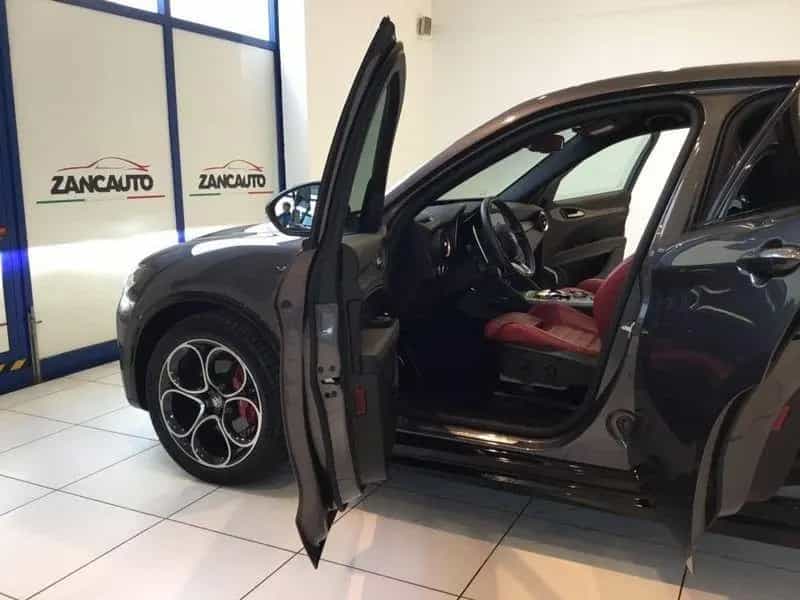 Alfa Romeo Stelvio Stelvio 2.2 Turbodiesel 210 C 03/2025-photo-8