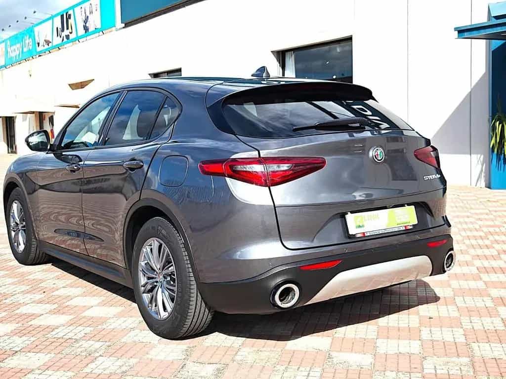 Alfa Romeo Stelvio 2.2 Turbodiesel 190 CV AT8 RW 12/2021-photo-2