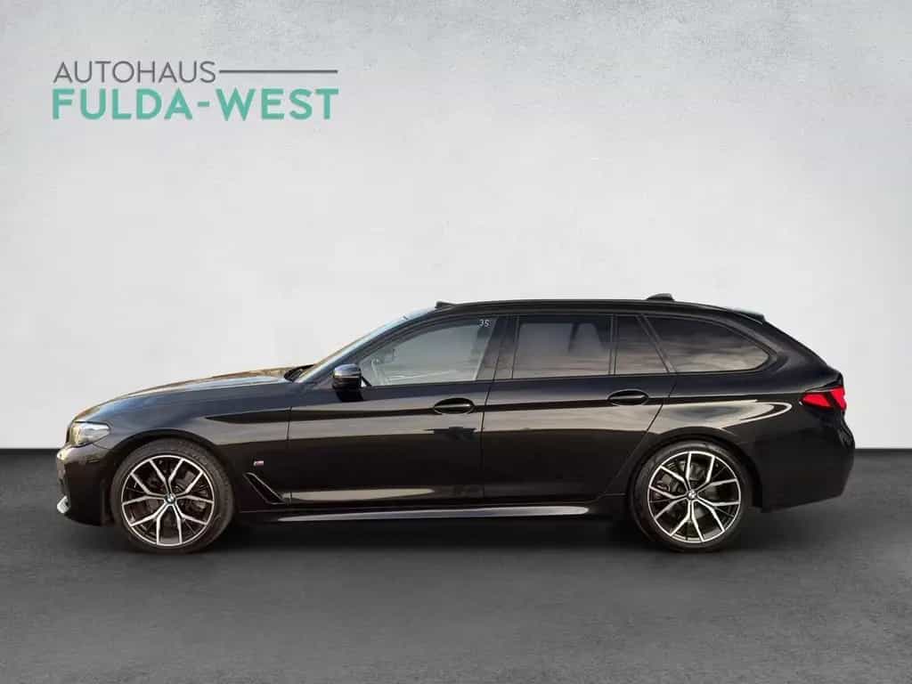 BMW 5 Series 520d Touring M Sport xDrive LED Pano Leder HuD 07/2021-photo-2