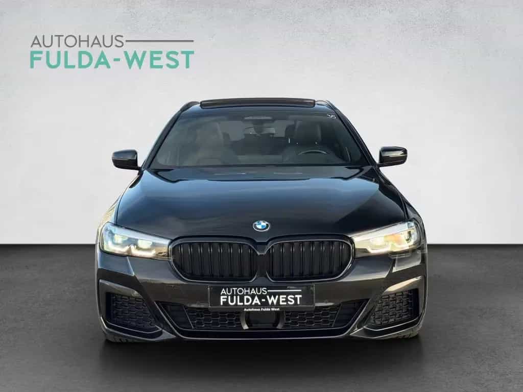 BMW 5 Series 520d Touring M Sport xDrive LED Pano Leder HuD 07/2021-photo-5