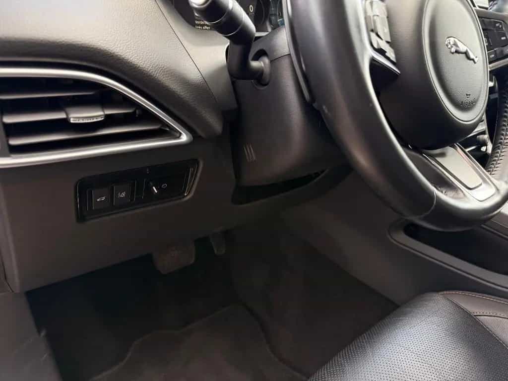 Jaguar F-Pace Prestige AWD/Navi/Sitzhz./AHK/Panorama 11/2017-photo-12
