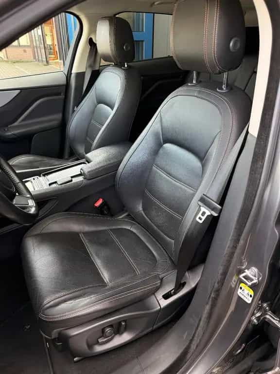 Jaguar F-Pace Prestige AWD/Navi/Sitzhz./AHK/Panorama 11/2017-photo-16