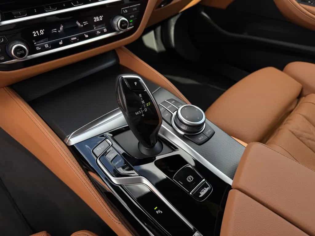 BMW 5 Series 520 d xDrive M-Paket *Head-up*AHK*ACC*Kam*1.Hd* 10/2020-photo-28