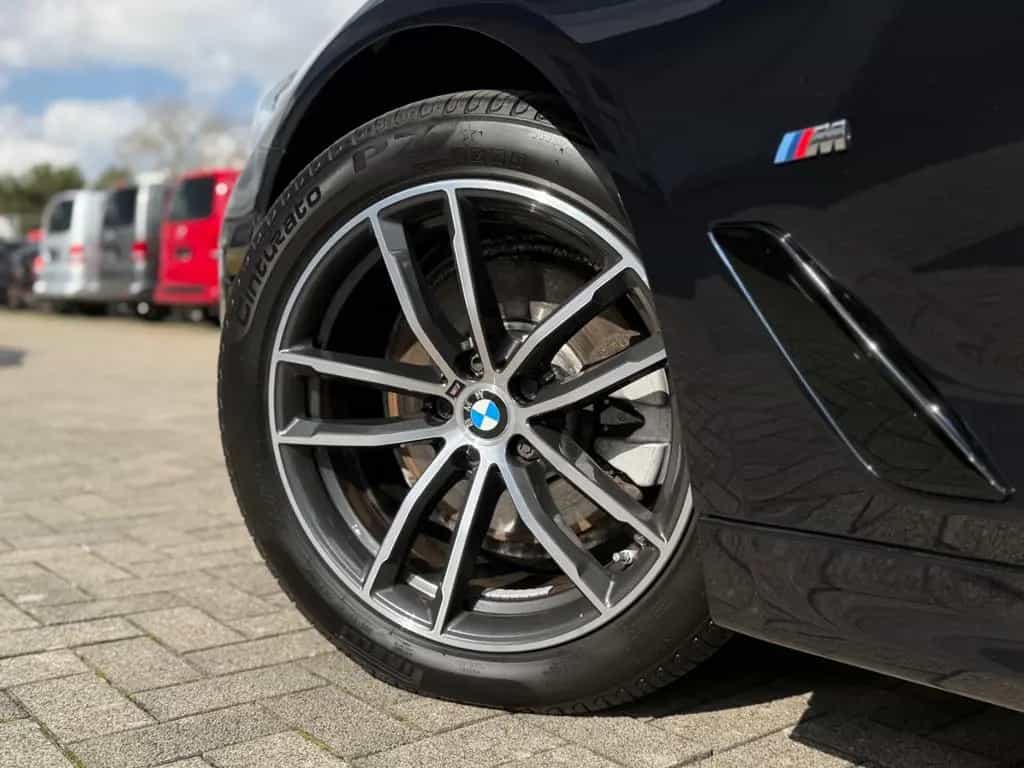 BMW 5 Series 520 d xDrive M-Paket *Head-up*AHK*ACC*Kam*1.Hd* 10/2020-photo-39