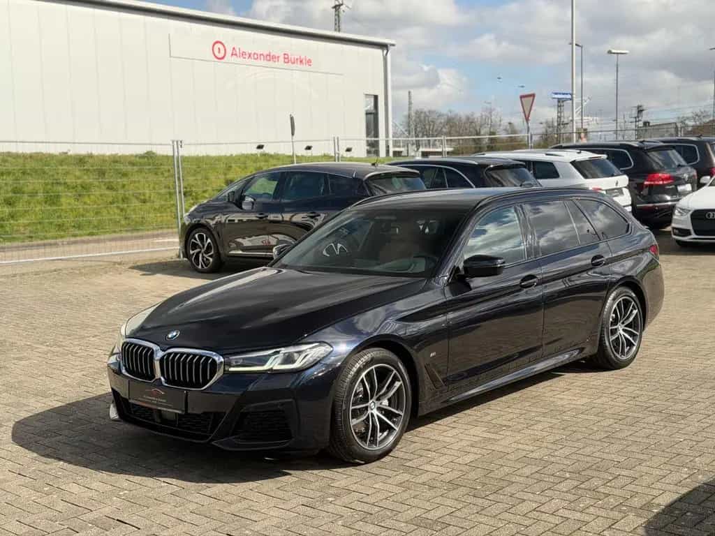 BMW 5 Series 520 d xDrive M-Paket *Head-up*AHK*ACC*Kam*1.Hd* 10/2020-photo-42