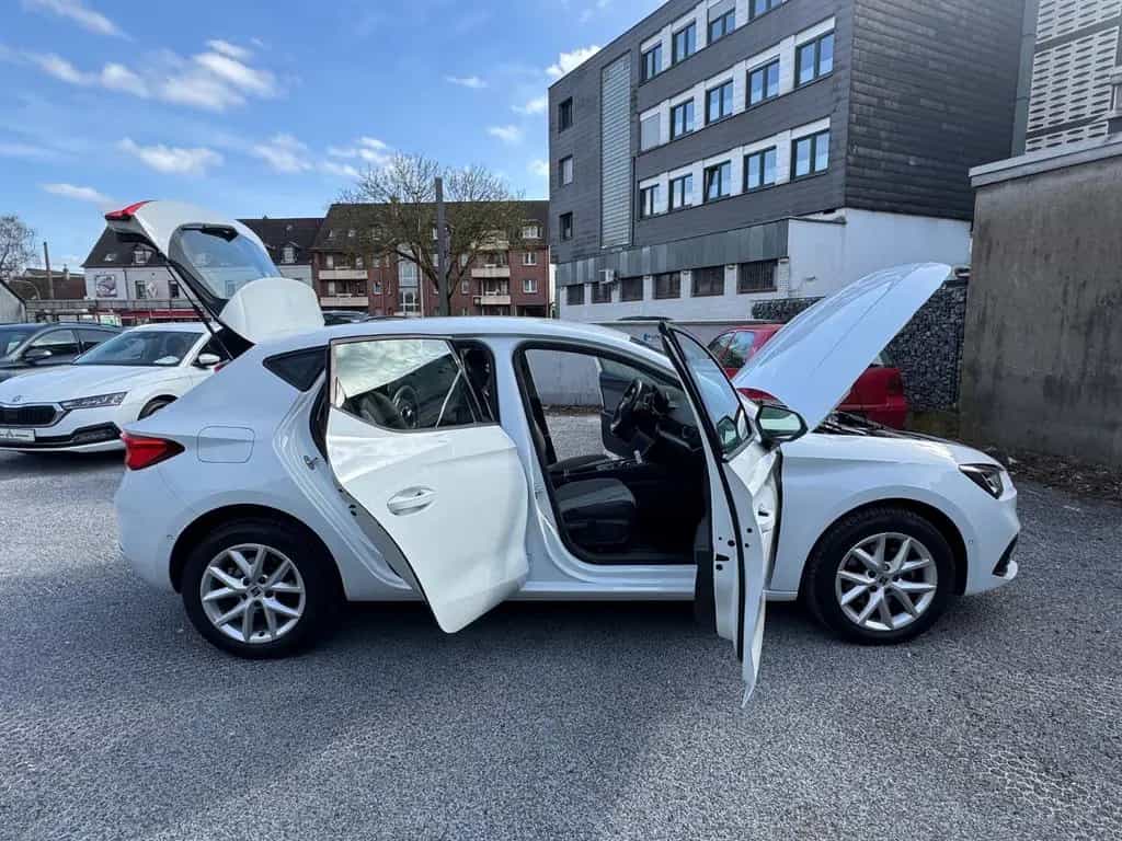 Seat Leon Style Navi LMF Sitzheizung  ACC 1.Hand 02/2022-photo-9