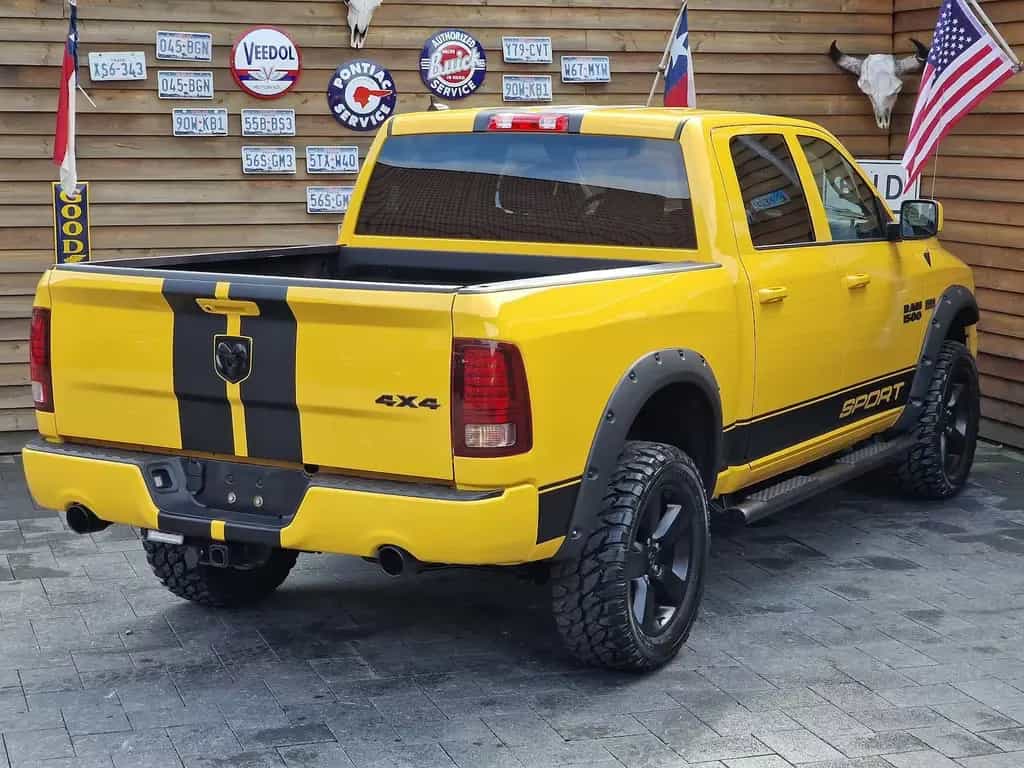 Dodge RAM 1500 RumbleBee 5,7L V8 4x4 AHK SHZ 20´´ 09/2019-photo-11