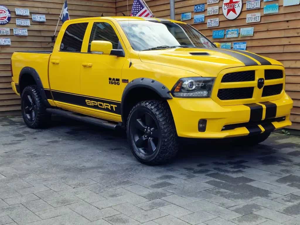 Dodge RAM 1500 RumbleBee 5,7L V8 4x4 AHK SHZ 20´´ 09/2019-photo-14