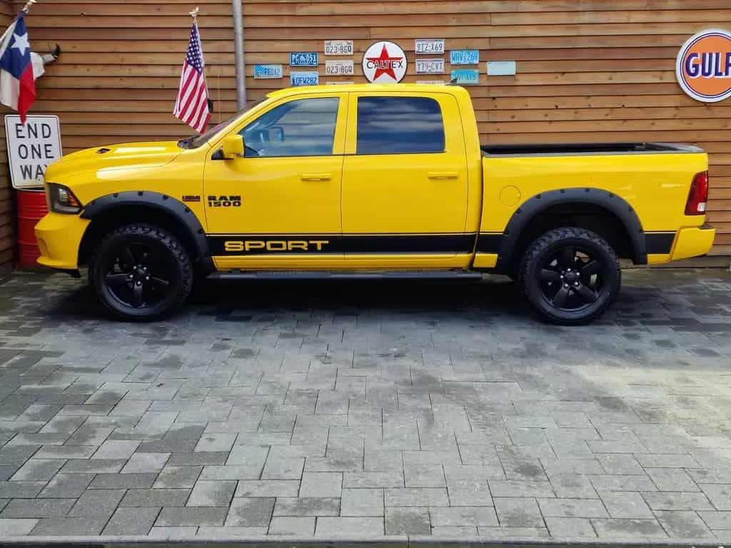 Dodge RAM 1500 RumbleBee 5,7L V8 4x4 AHK SHZ 20´´ 09/2019-photo-15