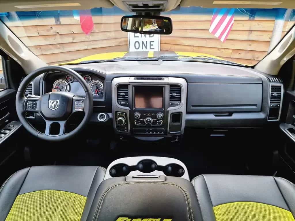 Dodge RAM 1500 RumbleBee 5,7L V8 4x4 AHK SHZ 20´´ 09/2019-photo-21