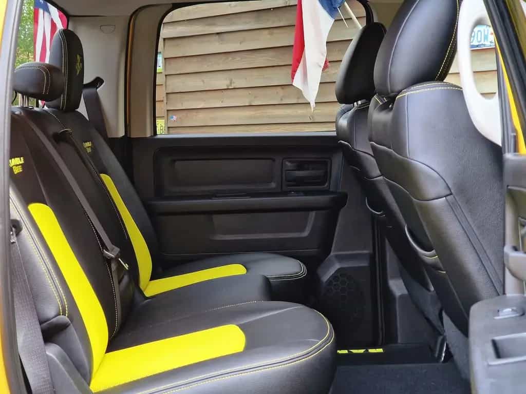 Dodge RAM 1500 RumbleBee 5,7L V8 4x4 AHK SHZ 20´´ 09/2019-photo-23