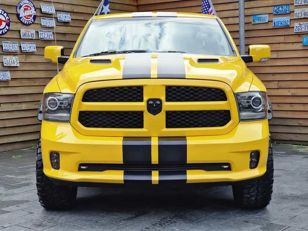 Dodge RAM 1500 RumbleBee 5,7L V8 4x4 AHK SHZ 20´´ 09/2019-photo-4