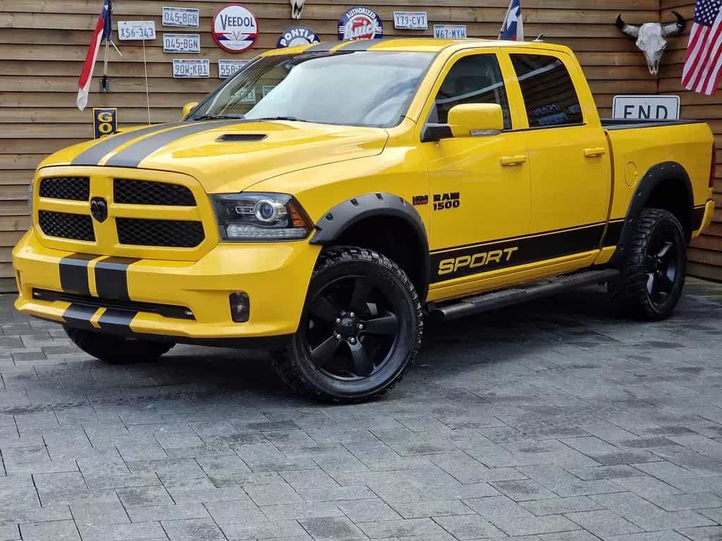 Dodge RAM 1500 RumbleBee 5,7L V8 4x4 AHK SHZ 20´´ 09/2019-photo-5