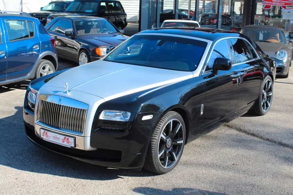 Rolls-Royce Ghost Family 6,6 Lit., V12 01/2011-photo-1