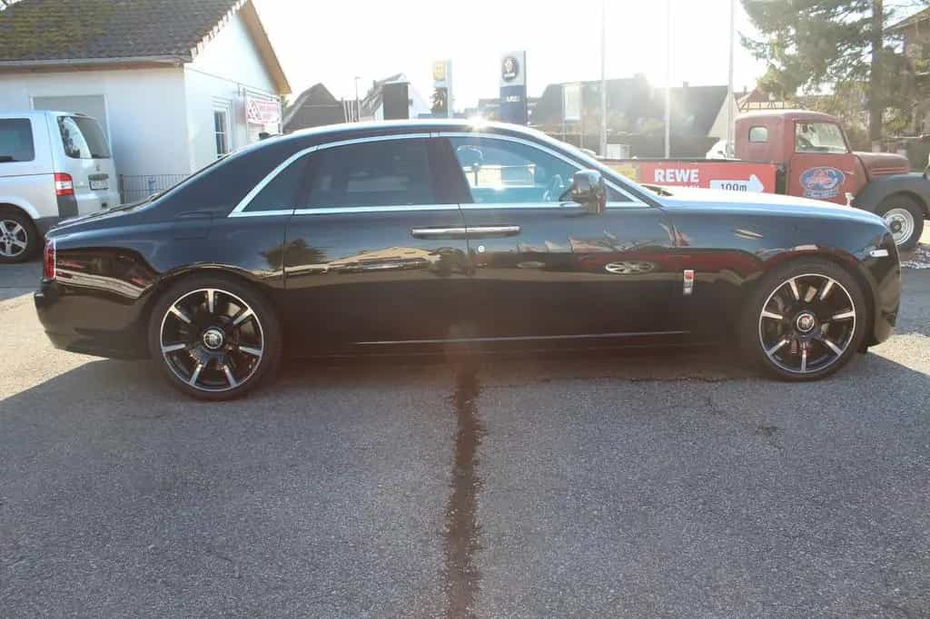 Rolls-Royce Ghost Family 6,6 Lit., V12 01/2011-photo-15
