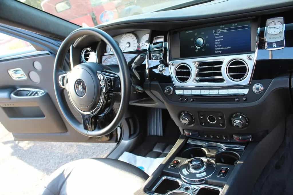 Rolls-Royce Ghost Family 6,6 Lit., V12 01/2011-photo-21