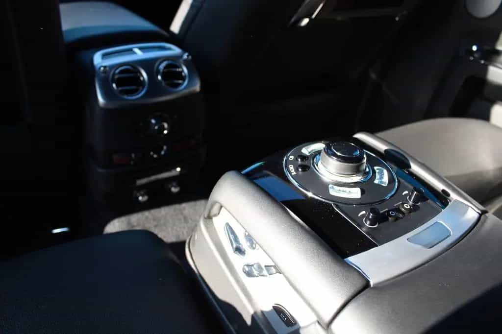 Rolls-Royce Ghost Family 6,6 Lit., V12 01/2011-photo-31