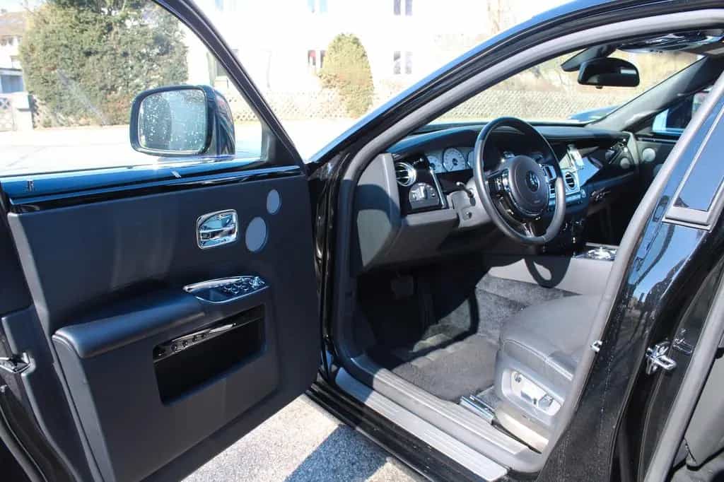Rolls-Royce Ghost Family 6,6 Lit., V12 01/2011-photo-33