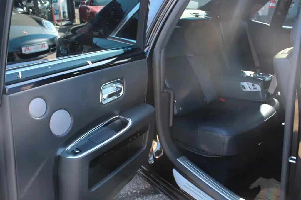 Rolls-Royce Ghost Family 6,6 Lit., V12 01/2011-photo-39