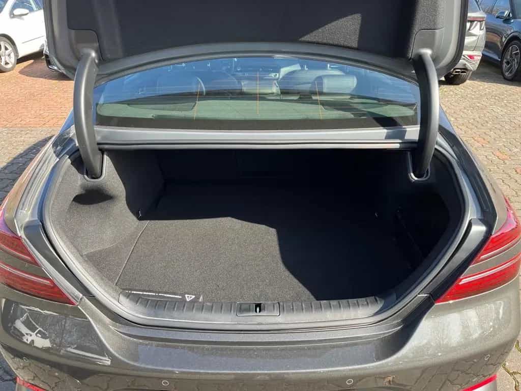 Genesis G70 2.0 T Plus Sport AWD HUD Sitzklima Kamera 08/2024-photo-11