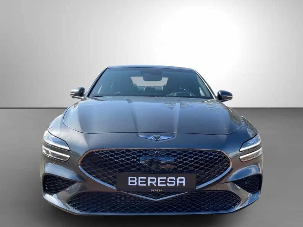 Genesis G70 2.0 T Plus Sport AWD HUD Sitzklima Kamera 08/2024-photo-2