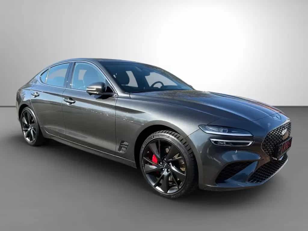 Genesis G70 2.0 T Plus Sport AWD HUD Sitzklima Kamera 08/2024-photo-3