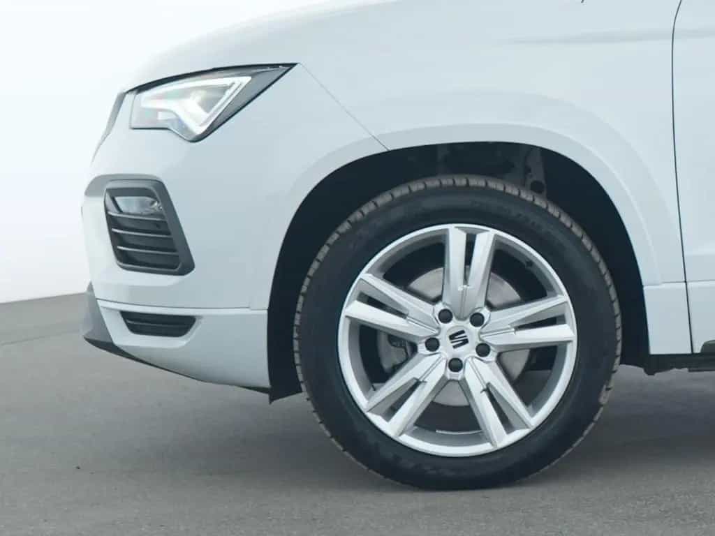 Seat Ateca FR 4Drive CarPlay|AHK|Navi|360°Kamera|Temp 01/2022-photo-13