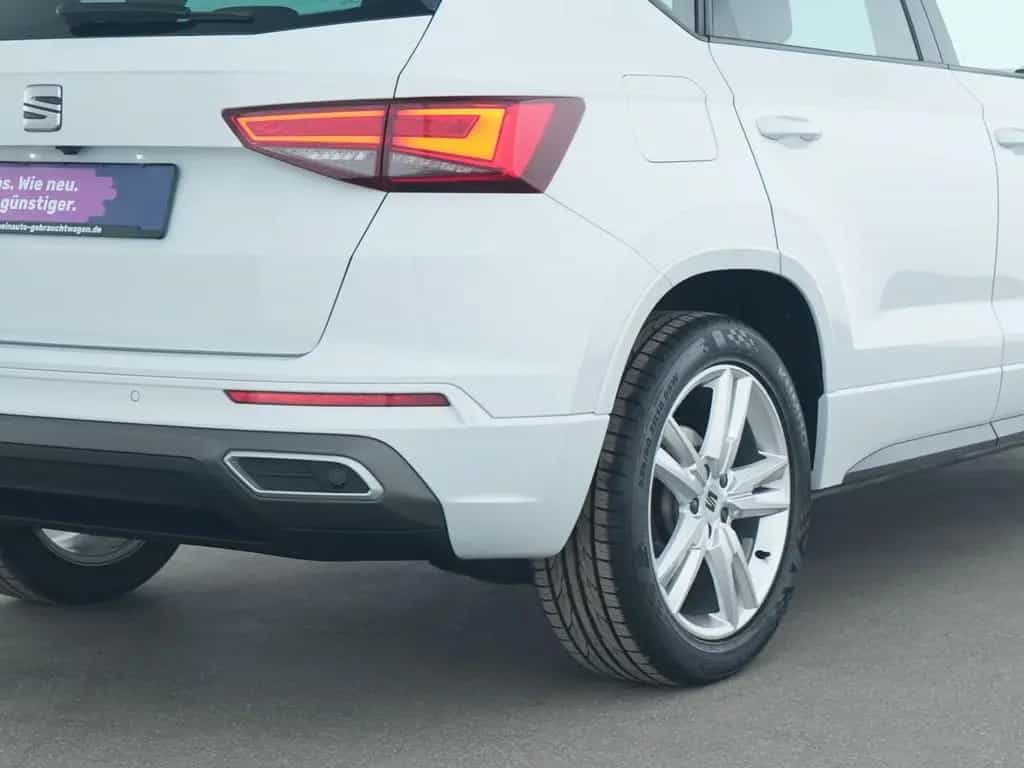 Seat Ateca FR 4Drive CarPlay|AHK|Navi|360°Kamera|Temp 01/2022-photo-14