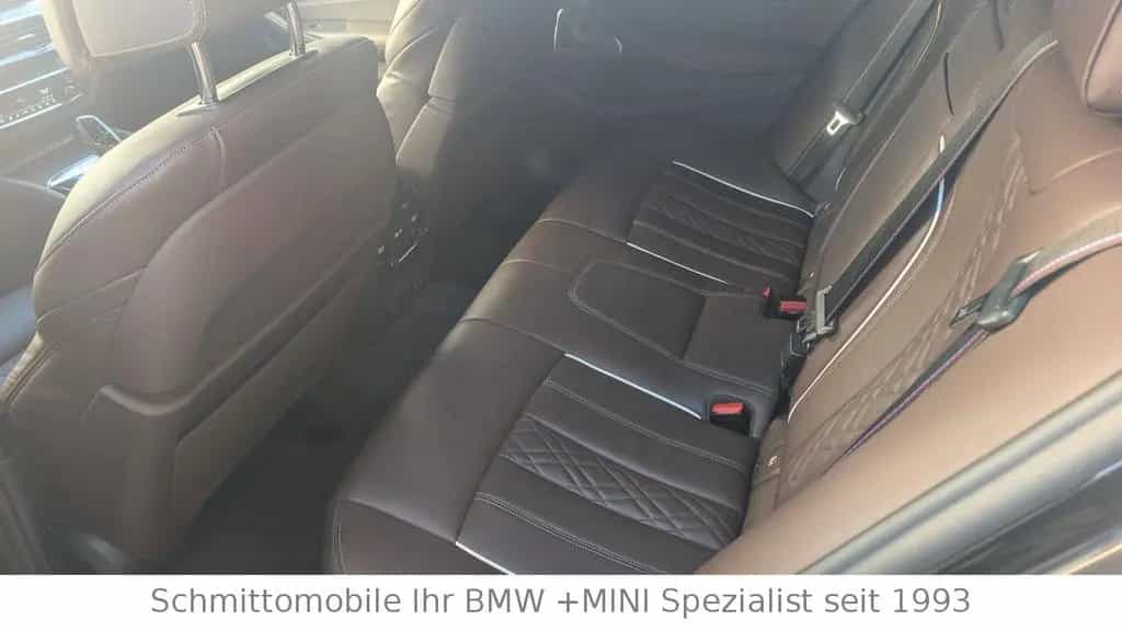 BMW M550 04/2021-photo-28