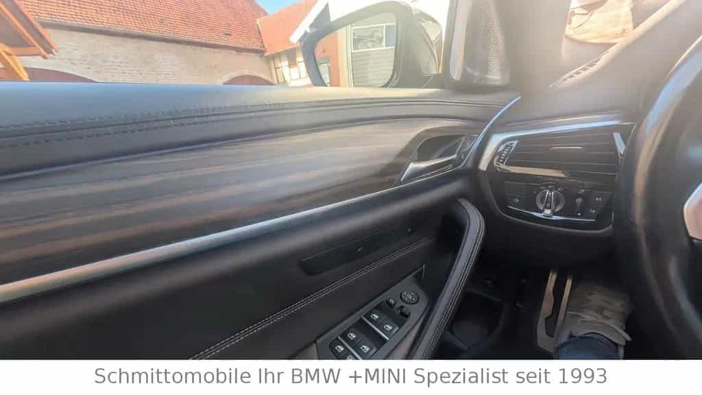 BMW M550 04/2021-photo-31