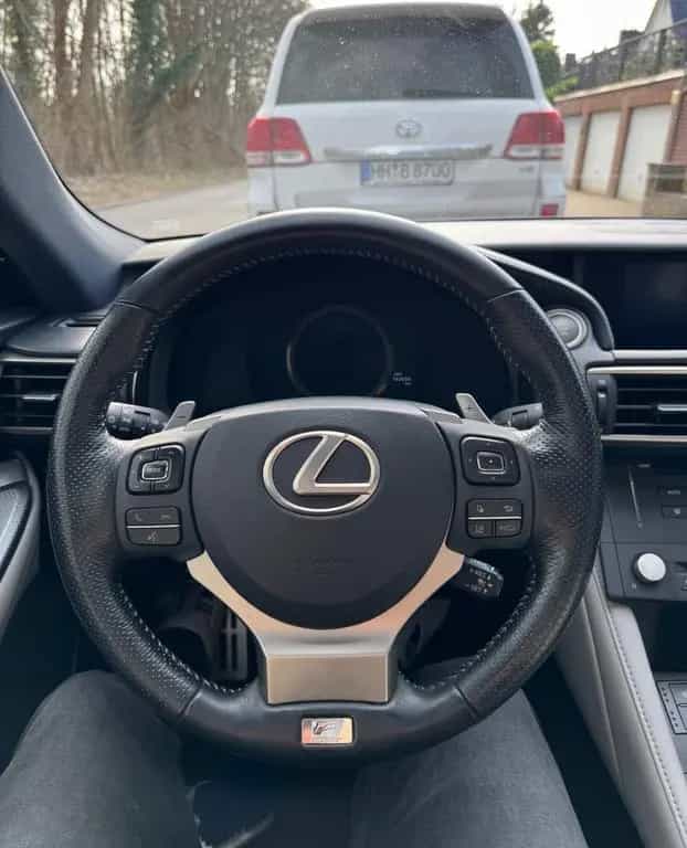 Lexus RC 200t F SPORT Vollsusstattung Scheckheft Top 02/2017-photo-11
