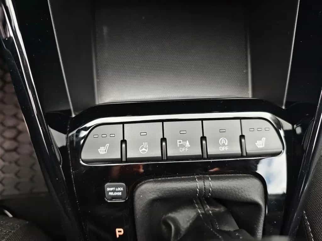 Kia Stonic 1.0T 120 Dream Team Navi/17"/Kamera/SHeiz 11/2018-photo-20