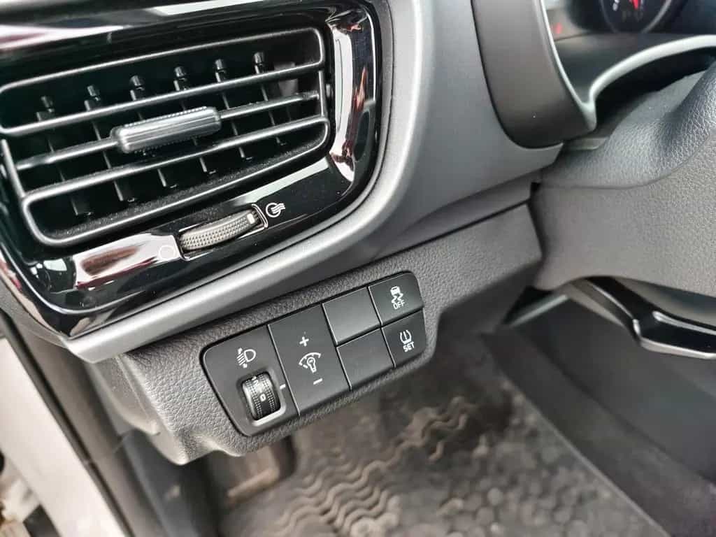 Kia Stonic 1.0T 120 Dream Team Navi/17"/Kamera/SHeiz 11/2018-photo-21